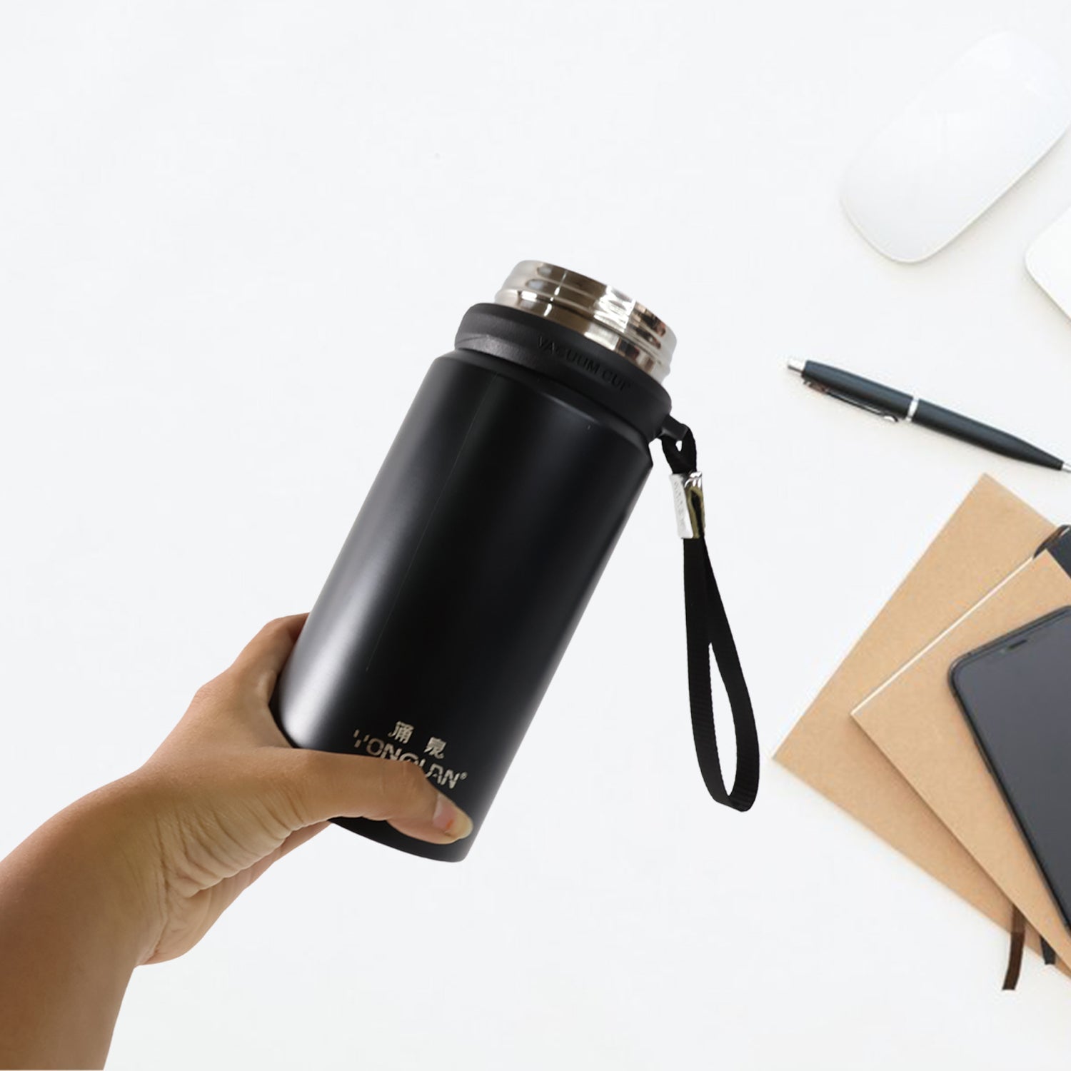 Stainless Steel Insulated Vacuum Bottle (600ml) Stainless Steel Insulated Vacuum Bottle (600ml)
